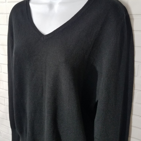 JM Collection Black V Neck Pullover Sweater - Picture 3 of 8